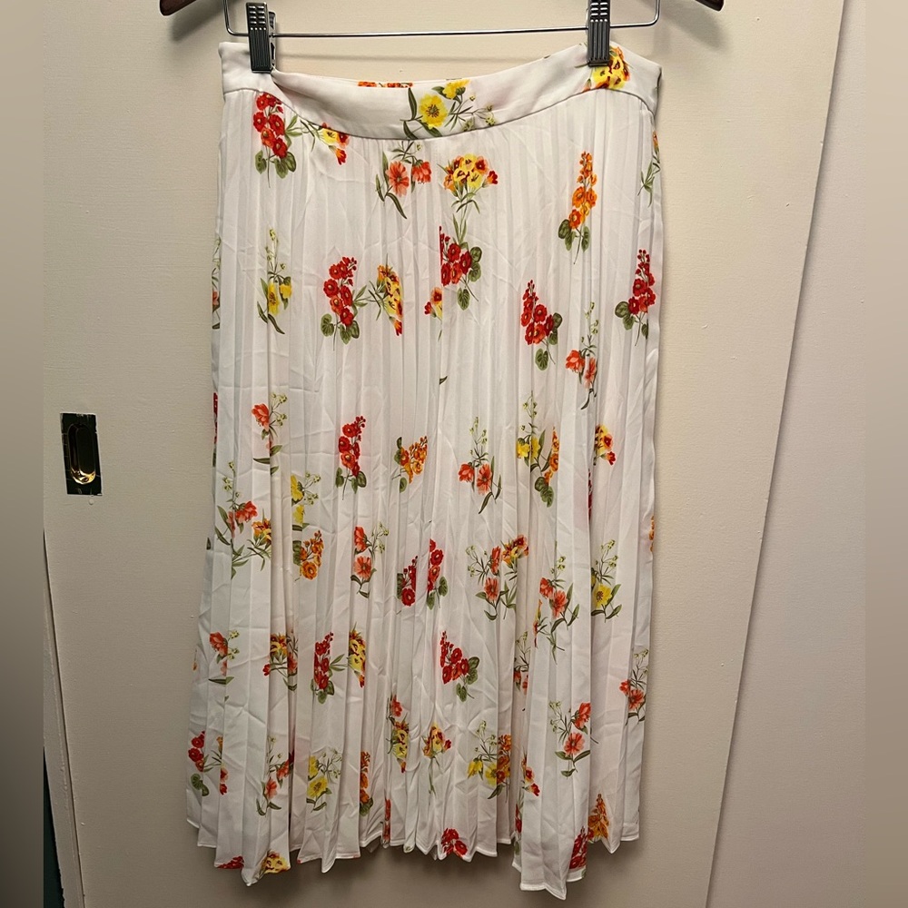 LOFT white floral skirt, 10P